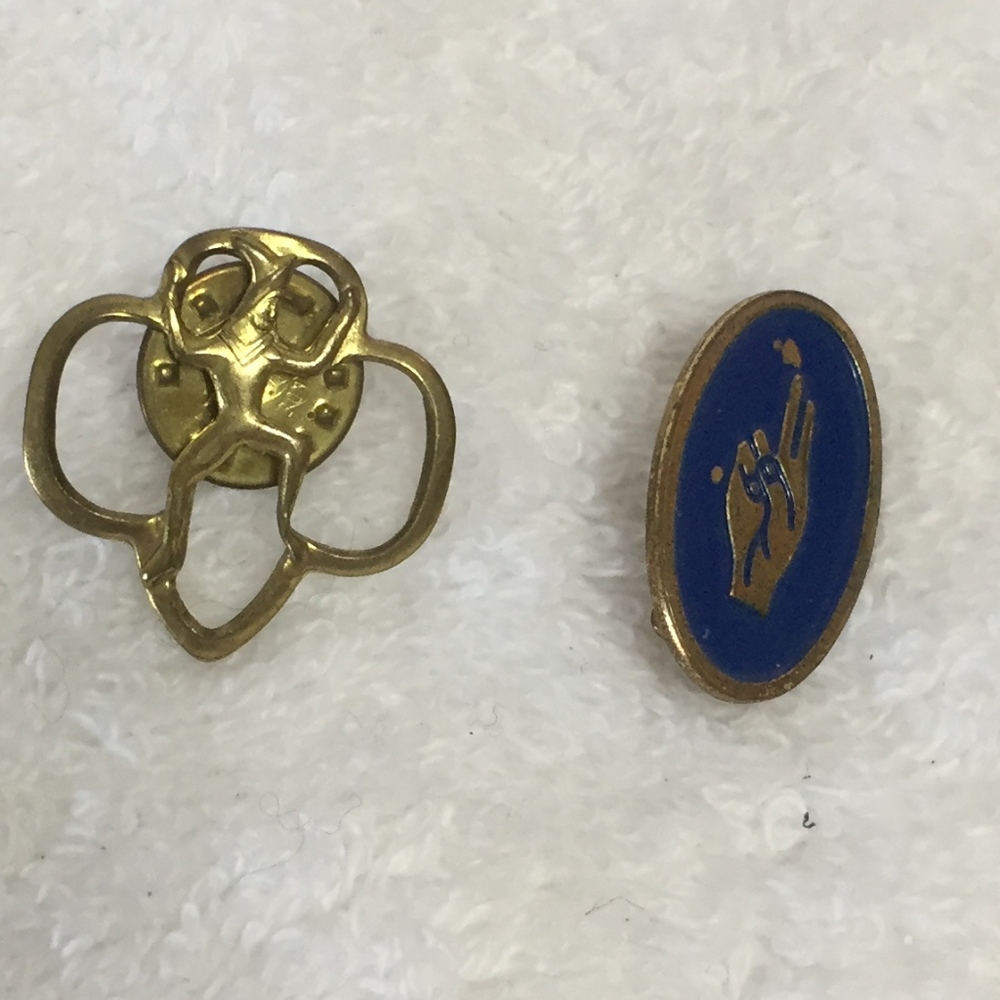Vintage Girl Scout Brownie Pins from 1960-set of 2